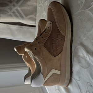 Veronica Beard Hartley Mixed Leather Runner Sneakers In Nude
